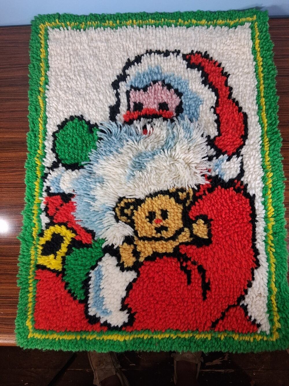Vintage Latch Hook Santa Wall Hanging Decor Christmas Presents Fuzzy Celebrate